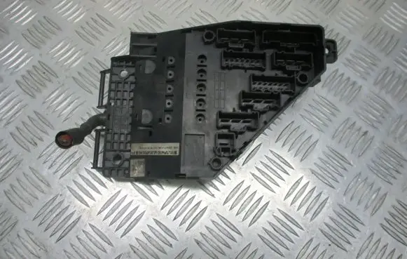 Land Rover Freelander Fuse box set YQE000271