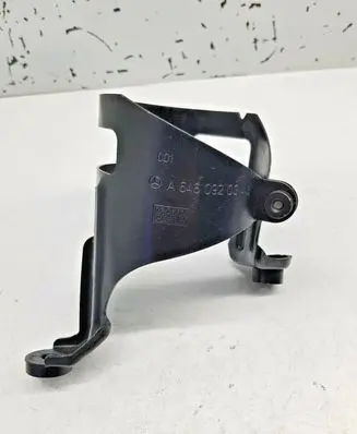Mercedes-Benz C AMG W203 Fuel filter bracket/mount holder A6460920340 nr3445