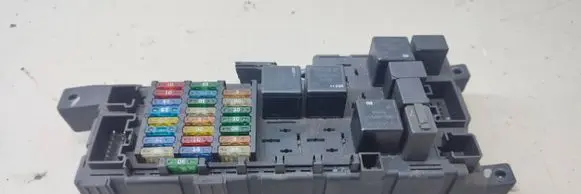 Volvo XC70 Fuse module