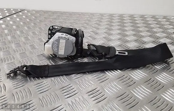 Skoda Octavia Mk3 (5E) Front seatbelt 3066322