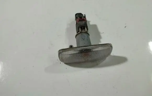Chrysler 300 - 300C Front fender indicator light 