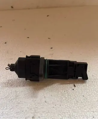 Audi A6 S6 C5 4B Mass air flow meter F00C2G2055 18709