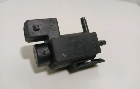 BMW 1 E81 E87 Turbo solenoid valve 72234100 05T105 1742712