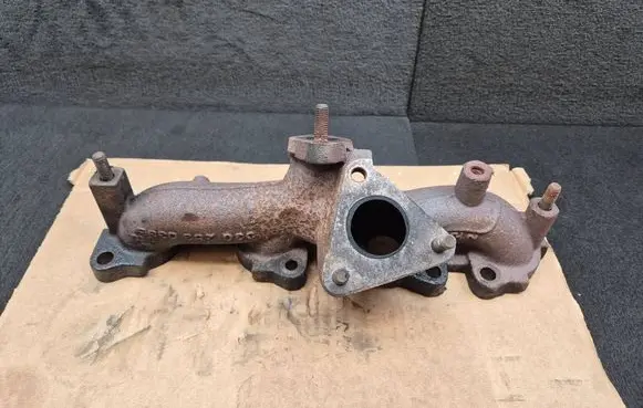 Audi A4 S4 B7 8E 8H Exhaust manifold 03G253033B 03G253031E 03G253031A