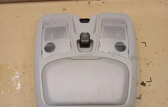 Volvo V70 Headlining lighting console trim 8685433 032000006792