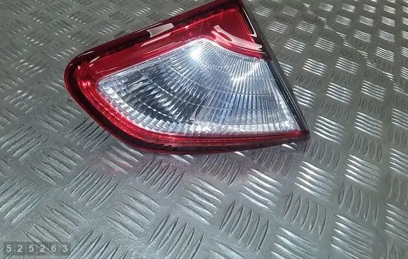 Nissan Qashqai Tailgate rear/tail lights 89503189