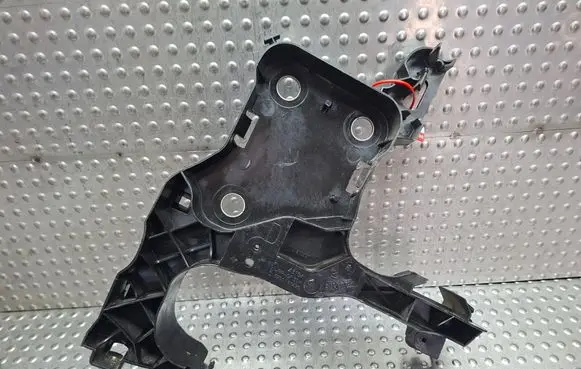 Renault Megane II Radiator support slam panel S27624900 8200137496