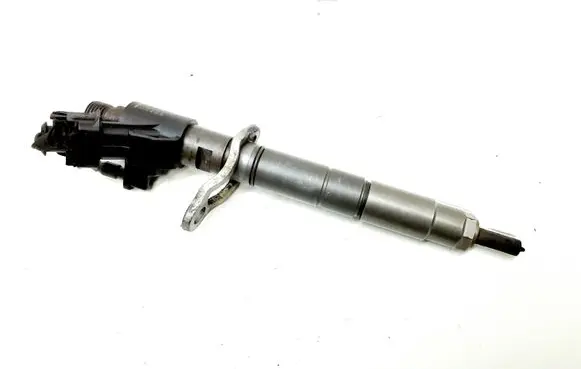 Volvo S60 Fuel injector 31303238