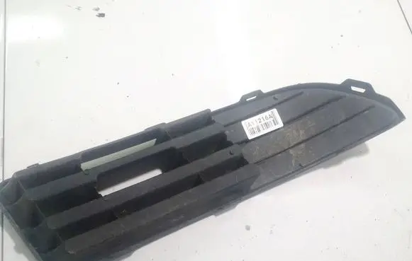 Volkswagen Polo IV 9N3 Front bumper lower grill 6Q0853665D