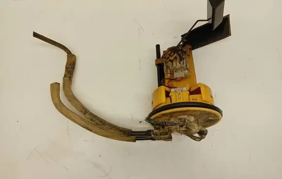 Toyota Corolla Verso AR10 Fuel level sensor 770100F010