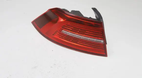 Volkswagen PASSAT B8 Rear/tail lights 3G5945207E