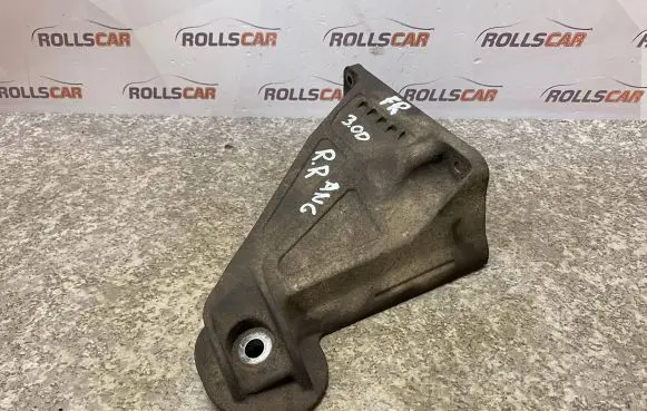 Land Rover Range Rover L322 Engine mounting bracket 2211675441001