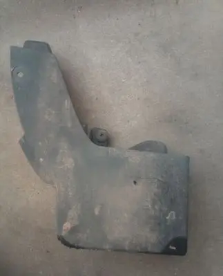 Volkswagen PASSAT B7 Rear mudguard 3AA584855