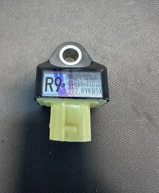 Toyota Hilux VIII Airbag deployment crash/impact sensor 8983171010