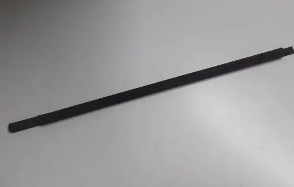 KIA Sorento Front door glass trim molding 822312P000