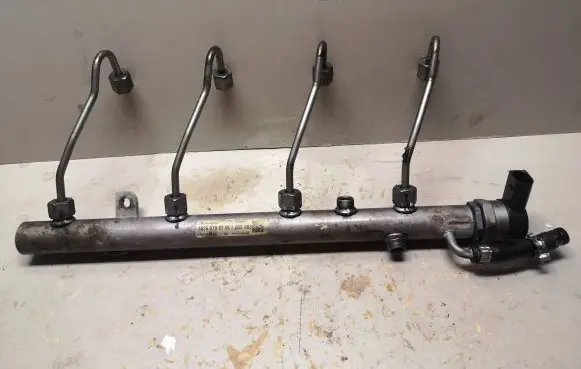 Mercedes-Benz ML W164 Fuel main line pipe A6290700795 A6420780149 0281002794