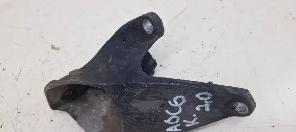 Audi A6 S6 C6 4F Engine mounting bracket 4F0199307N