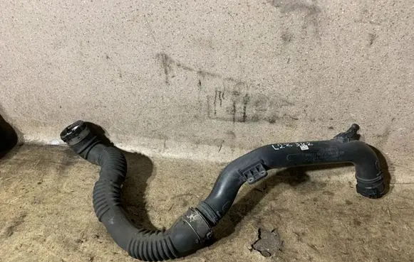 Mercedes-Benz B W246 W242 Intercooler hose/pipe A6070900242