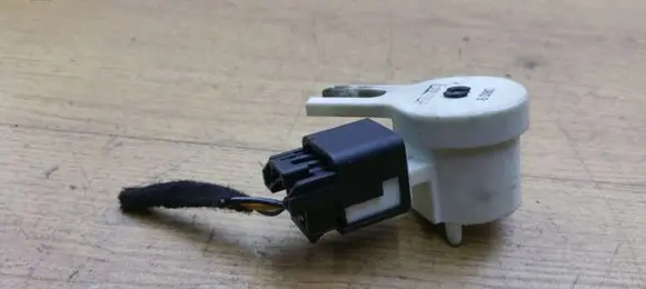 Clutch pedal sensor