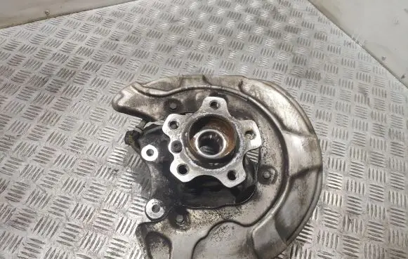 BMW 7 G11 G12 Rear wheel hub 685113504 62165410
