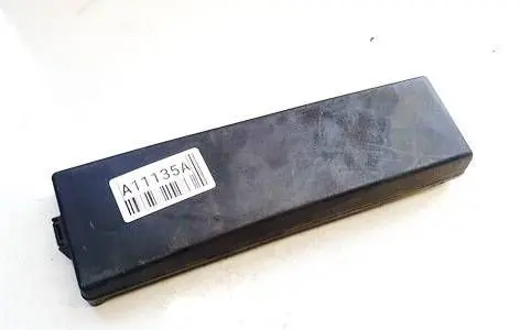Lexus GS 300 350 430 450H Fuse box cover 8266230590