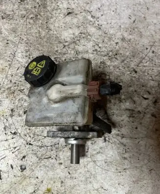 Volvo S80 Master brake cylinder 8646006