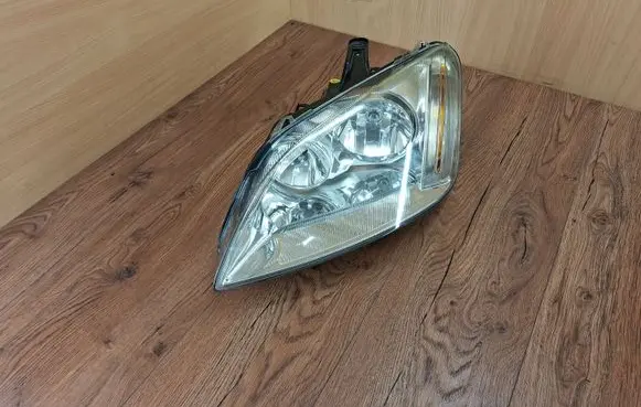 Ford Focus C-MAX Headlight/headlamp 3M5113101AA