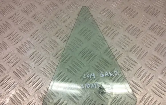 KIA Stonic Rear vent window glass 43R016942 E000008
