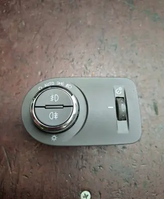 Opel Zafira C Light switch 20930745