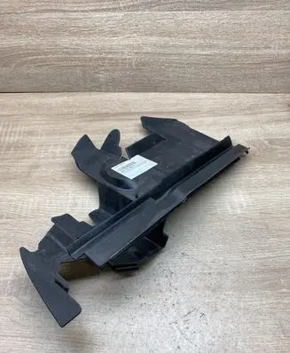 Audi A8 S8 D3 4E Air intake duct part 4E0121284G