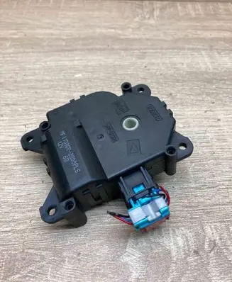 Toyota Avensis Verso Air flap motor/actuator 1138002800 12V6Q WITHPLUG