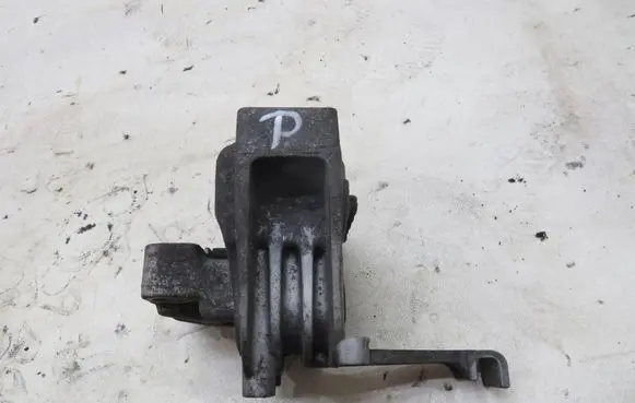Volkswagen PASSAT B8 Engine mount vacuum valve 5Q0199262BH