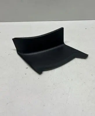 Porsche Macan (95B) Rear/tail light trim molding 95B945309g