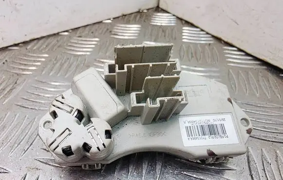 BMW X6 E71 Heater blower motor/fan resistor T1000664T T1015486A