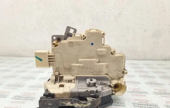Audi A4 S4 B8 8K Front door lock 8J1837015A