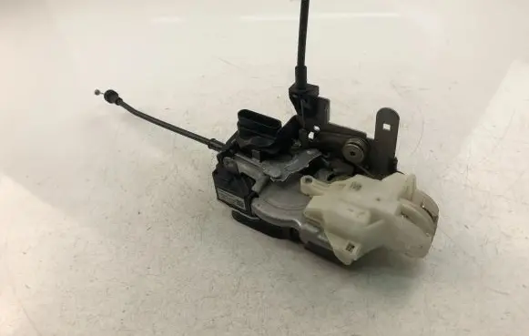 Volvo V40 Coupe door lock (next to the handle) 31301428