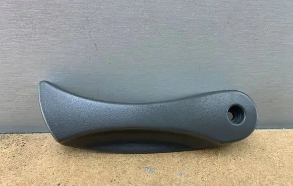 Engine bonnet (hood) release handle