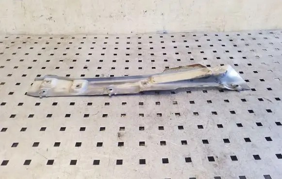 Fender mounting bracket