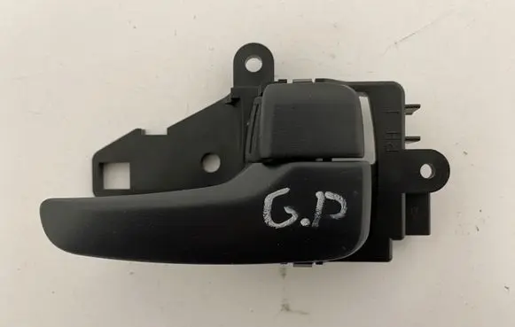 Mitsubishi Grandis Rear door interior handle MN105360