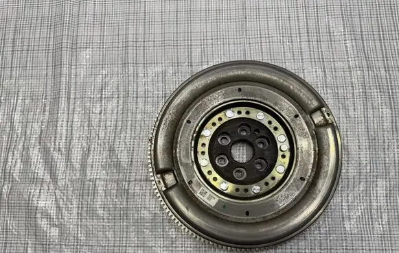 Fiat 500E Flywheel 9832497480