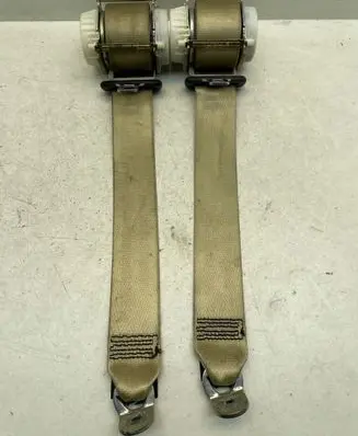 Rear seatbelt