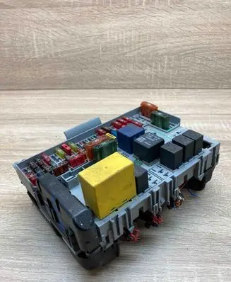 Opel Astra G Fuse box set 90589965 90229206