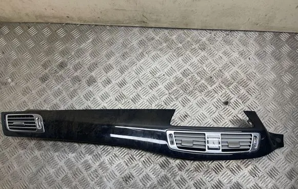 Mercedes-Benz CLS C218 X218 Panel trim 105027160