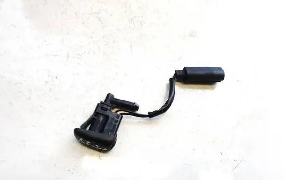 BMW 1 E81 E87 Windshield washer spray nozzle 61667110851 61.667110851