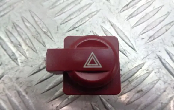 Citroen C4 I Hazard light switch