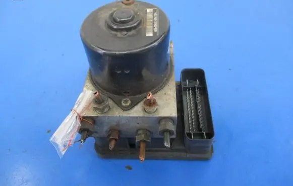 Ford Fiesta ABS Pump 2S61-2M110-CD