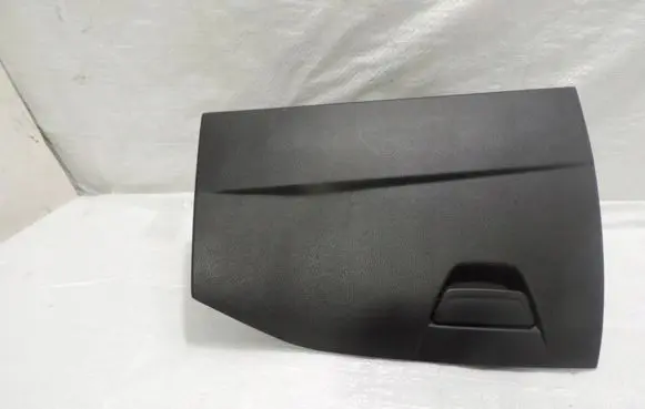 Glove box
