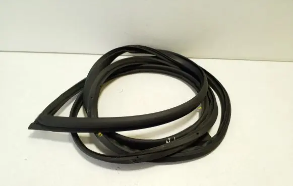 Nissan X-Trail T32 Rubber seal front door (on door) 808304CB0A