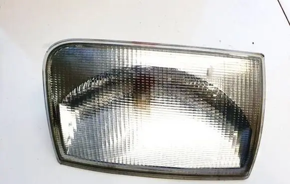 Volkswagen II LT Front indicator light 18a424b 18-a424b