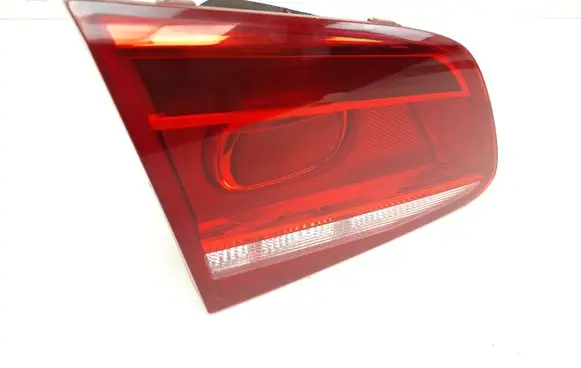 Volkswagen PASSAT B7 Tailgate rear/tail lights 3AE945093K 90004890